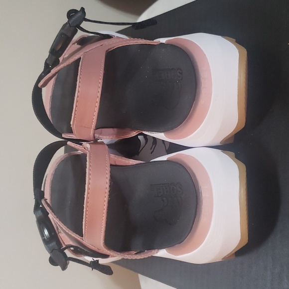 Sorel Kinetic Impact Sling, size 9.5, Color Eraser Pink, White - Picture 5 of 8